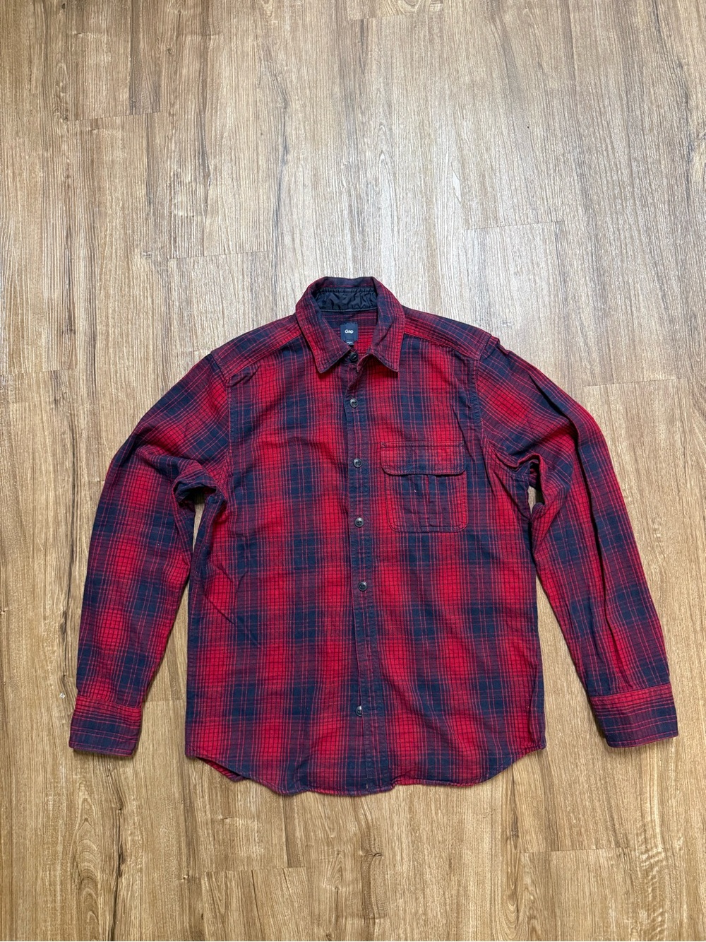 Gap Men's Red Plaid Button-Up Shirt